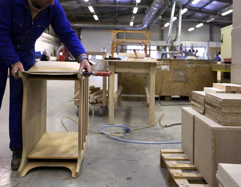 Afiph Entreprises : du mobilier extérieur bois pour entreprises
